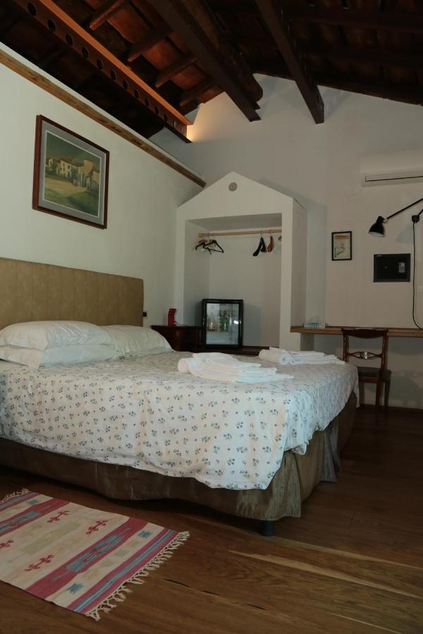 Villa La Lepre Bianca Cento  Exterior foto