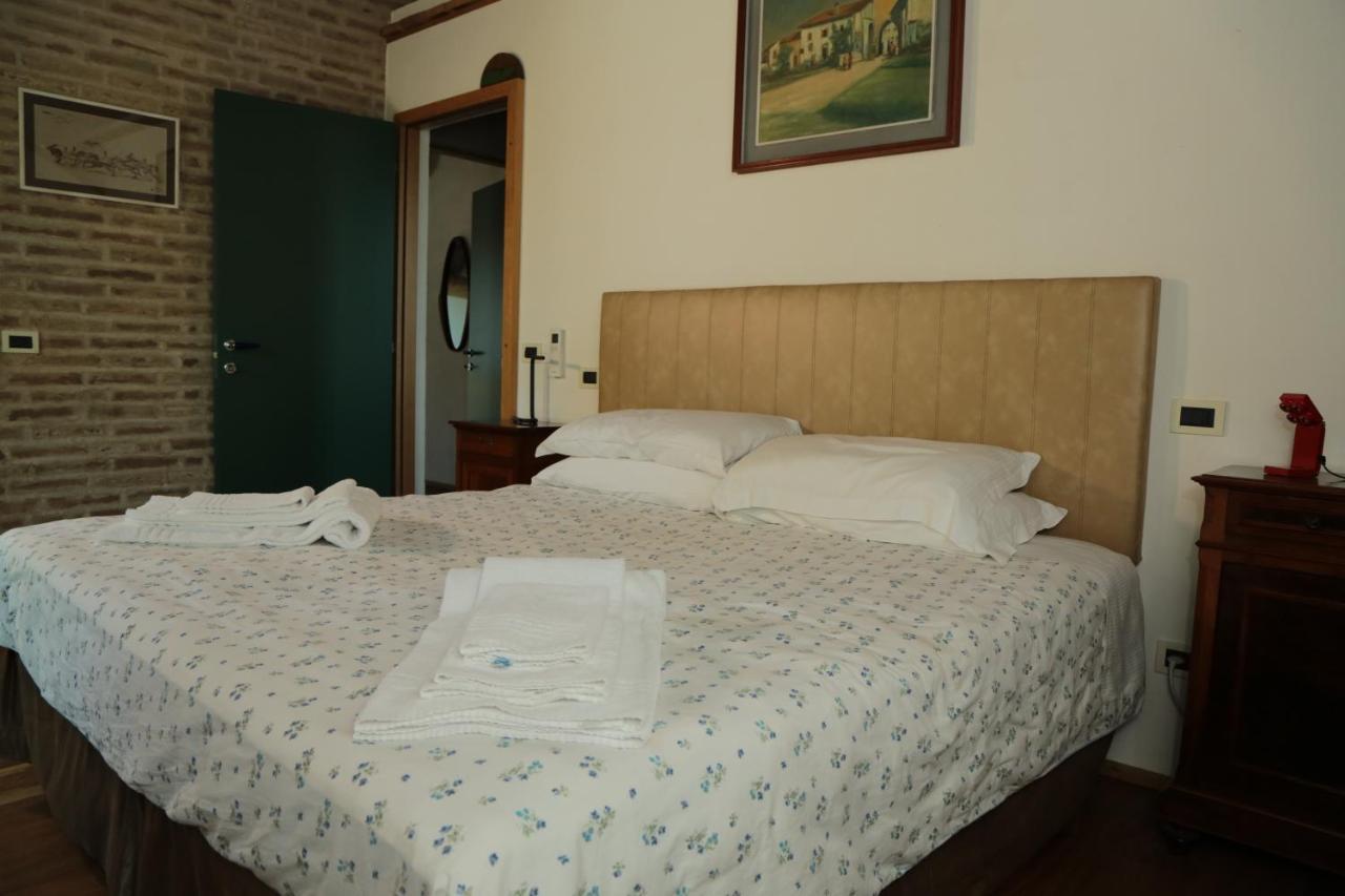 Villa La Lepre Bianca Cento  Exterior foto