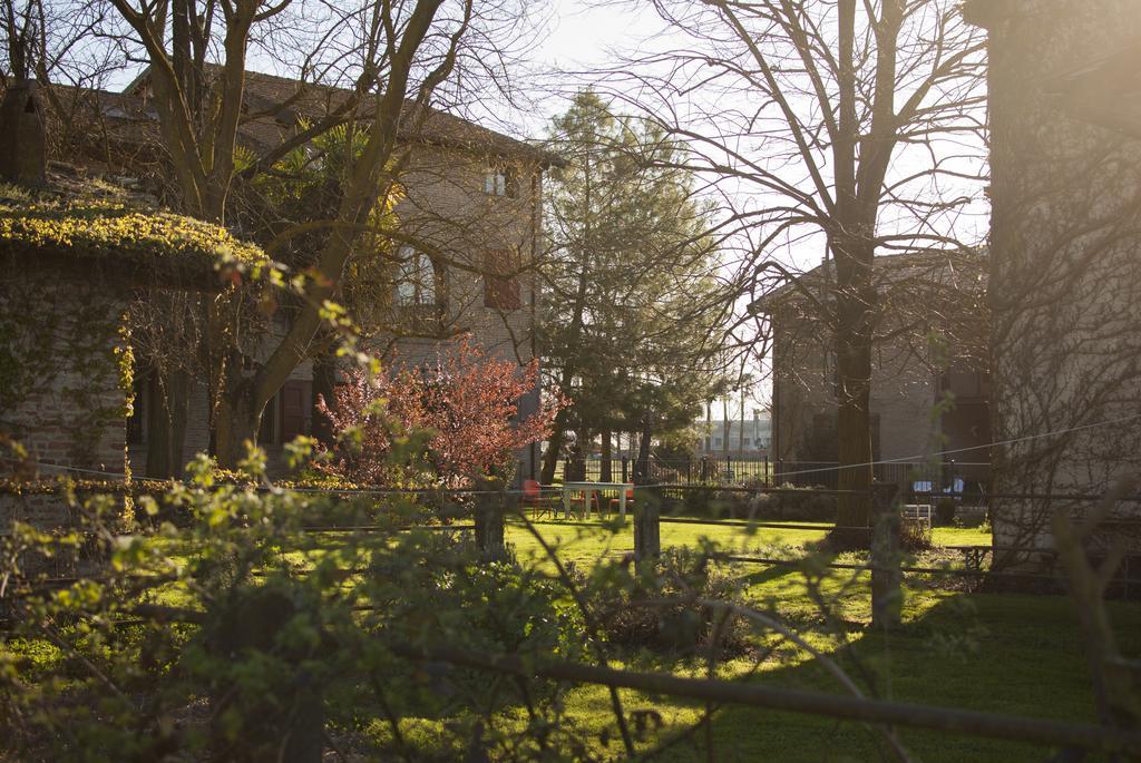 Villa La Lepre Bianca Cento  Exterior foto